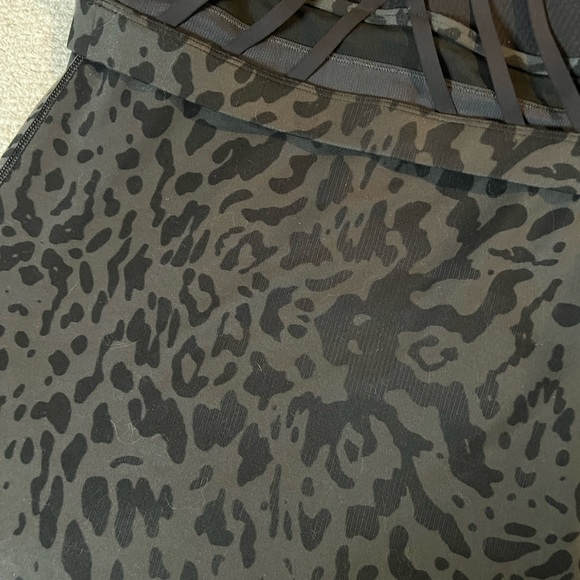 NOT FOR SALE Lululemon Black/Gray Mesh Cheetah Print Spaghetti Strap Bra Top - Picture 12 of 15
